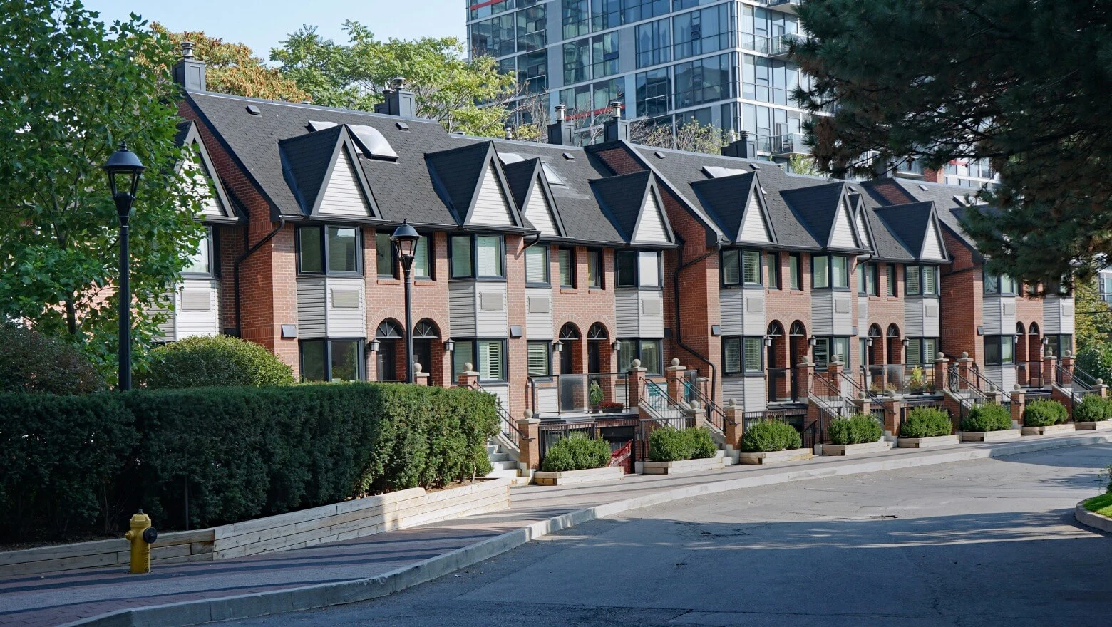 Difference Between a Duplex And a Townhouse